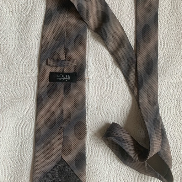 Kolte Silk Neck Tie - Picture 3 of 3